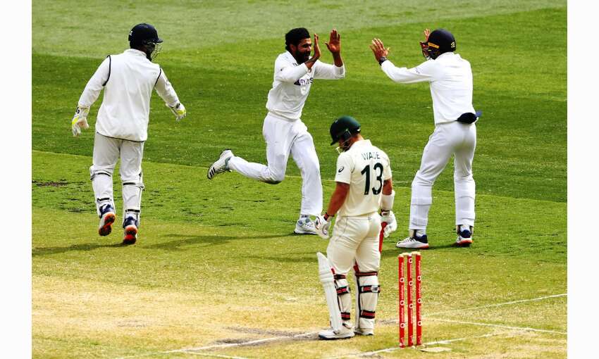 भारत जीत के करीब, ऑस्ट्रलिया ने 133 रन पर गंवाए 6 विकेट, 2 रन की बनाई बढ़त