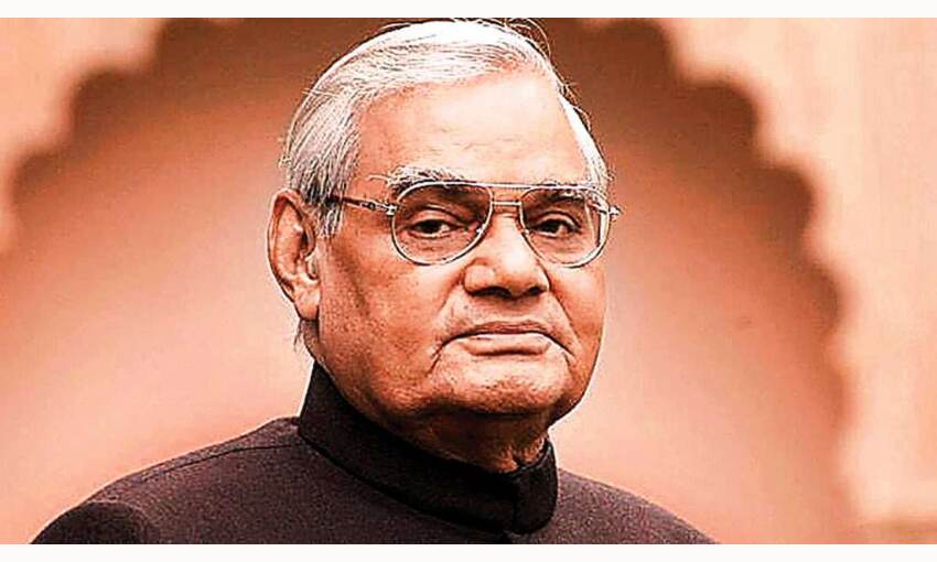 भाजपा नेता प्रभात झा की मांग, हबीबगंज रेलवे स्टेशन का नाम हो अटल जंक्शन