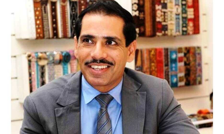 रॉबर्ट वाड्रा के कार्यालय पहुंची आयकर की टीम, बेनामी संपत्ति मामले में दर्ज कर रही बयान