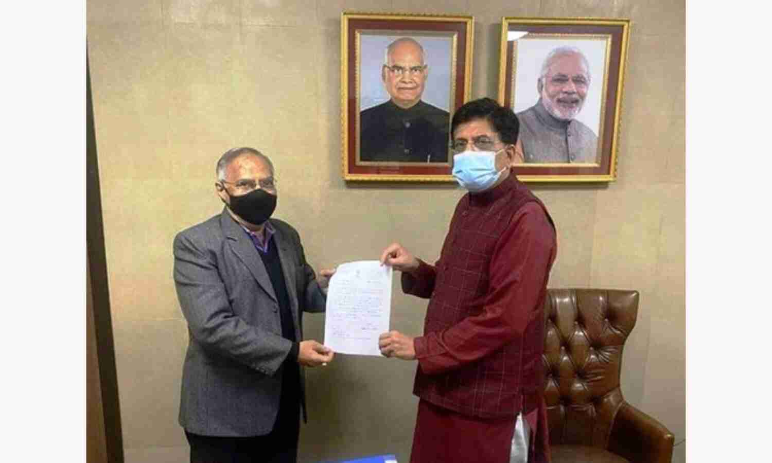 सांसद शेजवलकर के प्रयासों से ग्वालियर को मिला राजधानी-मुंबई का स्टॉपेज सांसद शेजवलकर के प्रयासों से ग्वालियर को मिला राजधानी-मुंबई का स्टॉपेज