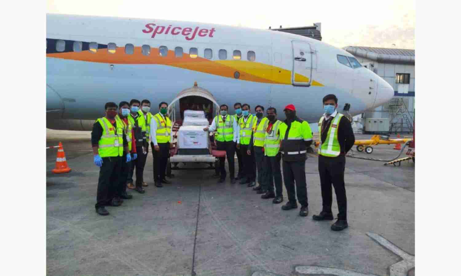 देश के 13 शहरों में पहुंची कोरोना वैक्सीन की पहली डोज