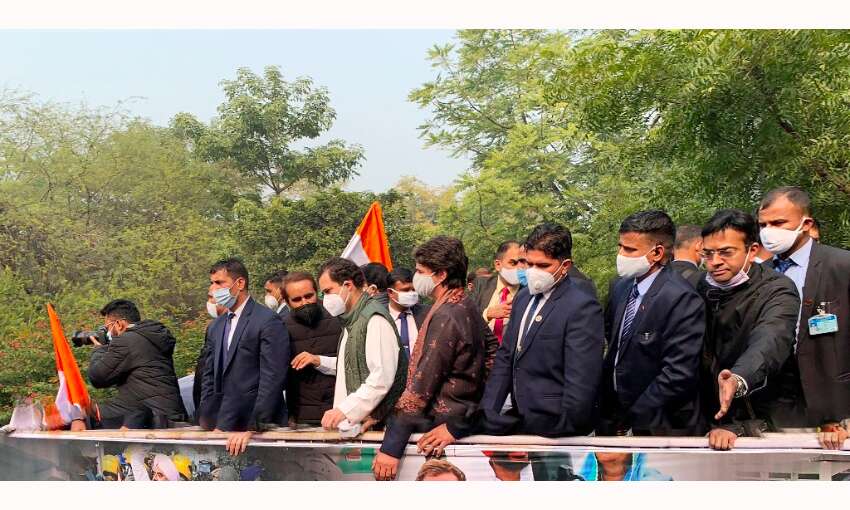 राहुल और प्रियंका गांधी ने किसान आंदोलन के समर्थन में निकाली रैली