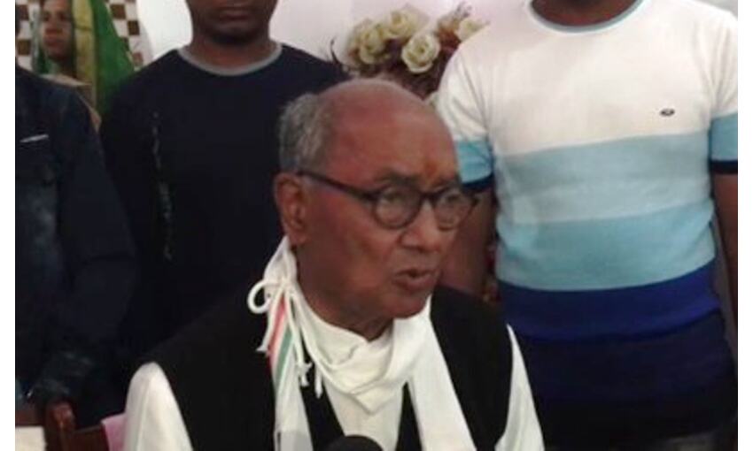 दिग्विजय ने मुख्यमंत्री शिवराज सिंह पर लगाया आरोप, कहा - सीएम पद के लायक नहीं दिग्विजय ने मुख्यमंत्री शिवराज सिंह पर लगाया आरोप, कहा - सीएम पद के लायक नहीं