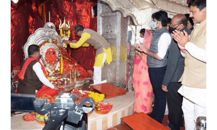 मुख्यमंत्री चौहान ने तुलजा भवानी का पूजन कर निर्माण कार्यों का निरीक्षण किया