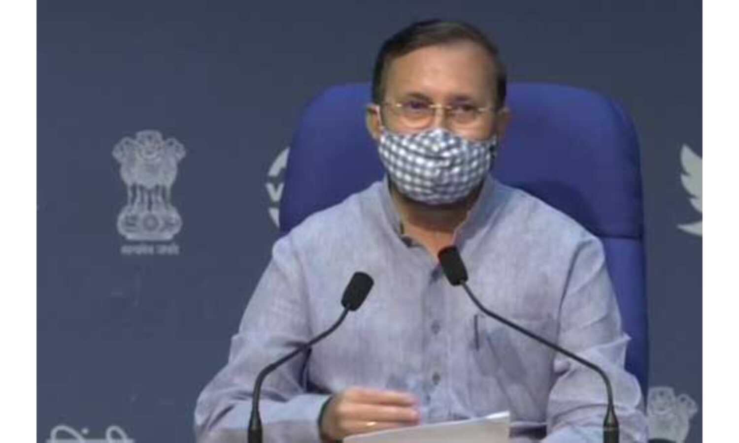 तृणमूल नेता के घर मिली ईवीएम जांच होने चाहिए :प्रकाश जावड़ेकर