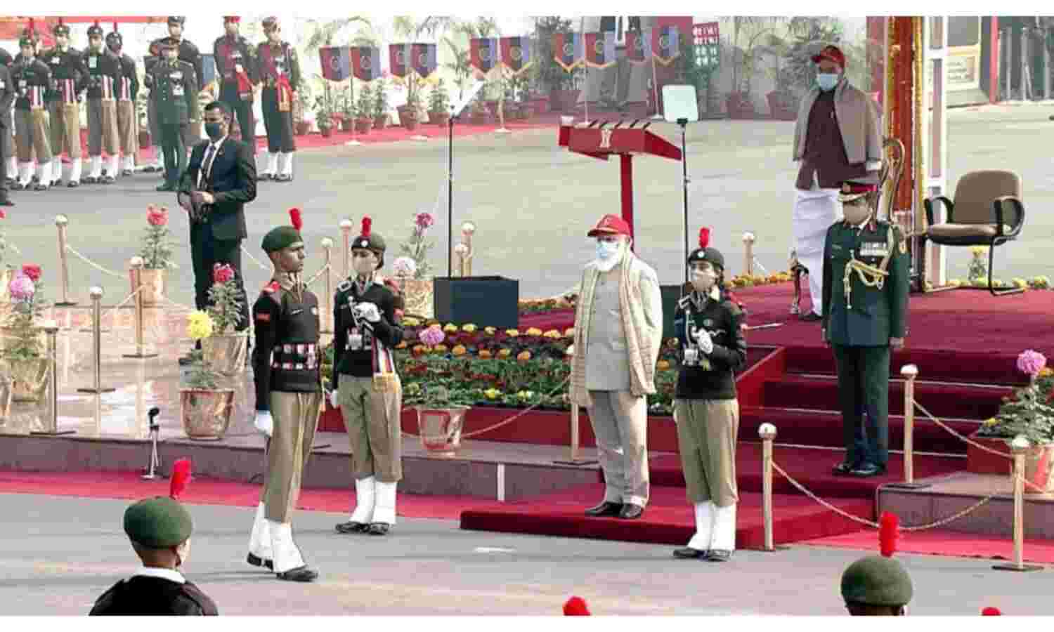 प्रधानमंत्री नरेंद्र मोदी पहुंचे करियप्पा ग्राउंड, एनसीसी कैडेट्स ने दिया गार्ड ऑफ़ ऑनर