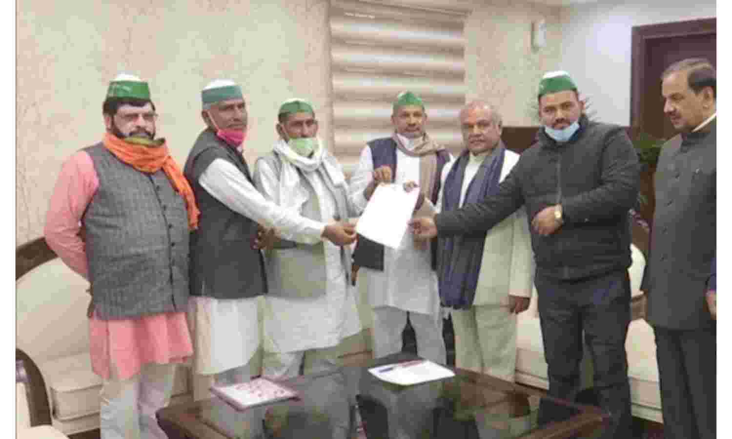 केंद्रीय कृषि मंत्री से मुलाकात कर दो किसान संगठनों ने आंदोलन लिया वापिस