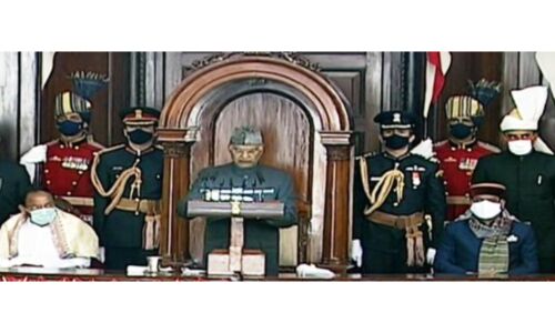 बजट सत्र से पहले राष्ट्रपति का अभिभाषण, कहा - गणतंत्र दिवस पर तिरंगे का अपमान दुर्भाग्यपूर्ण