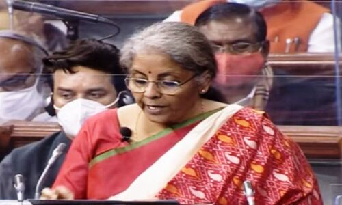 वित्तमंत्री ने संसद में पेश किया बजट, कहा - ये आत्मनिर्भर भारत की सोच वाला