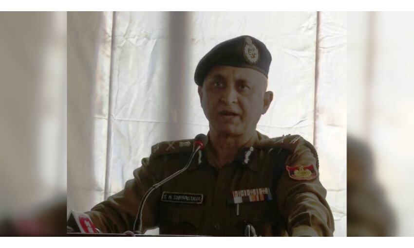 दिल्ली पुलिस आयुक्त ने हाइवे पर बिछाई कीलें और सुरक्षा व्यवस्था को ठहराया जायज दिल्ली पुलिस आयुक्त ने हाइवे पर बिछाई कीलें और सुरक्षा व्यवस्था को ठहराया जायज