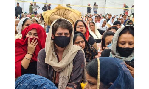 प्रियंका पहुंची रामपुर, दिल्ली हिंसा में मारे गए किसान की तेरहवीं में शामिल हुई