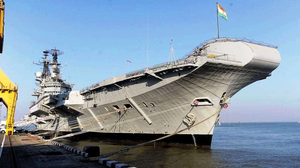 सुप्रीम कोर्ट ने आईएनएस विराट को तोड़ने पर लगाई रोक