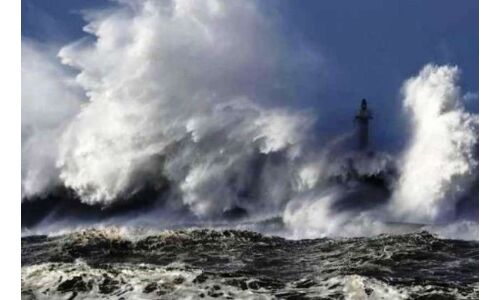 प्रशांत महासागर में 7.7 तीव्रता का भूकंप, सुनामी का खतरा बढ़ा