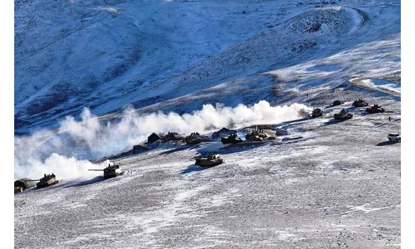 चीनी सेना का एलएसी से पीछे हटने का क्रम जारी, 200 टैंक हटाए