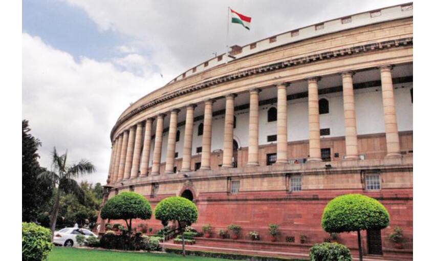 संसद में गूंजा महाराष्ट्र संकट, भाजपा सांसदों ने की सरकार भंग करने की मांग