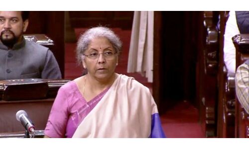 सरकार की योजनाएं गरीबों की मदद के लिए, नाही किसी दामाद के लिए : वित्तमंत्री