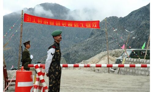 राहुल गांधी के आरोप पर सरकार ने बताया - भारतीय क्षेत्र फिंगर 4 तक नहीं, 8 तक