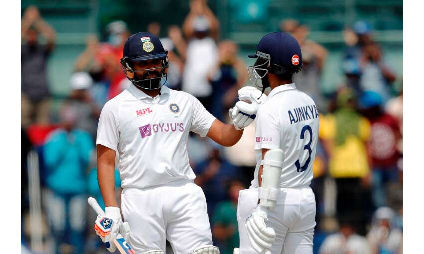 रोहित शर्मा के शतक से भारत मजबूत, भारत ने पहले दिन बनाये 300 रन