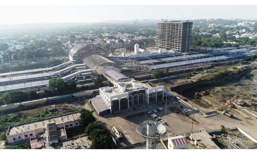 सांसद साध्वी प्रज्ञा ठाकुर ने की हबीबगंज स्टेशन का नाम बदलने की मांग