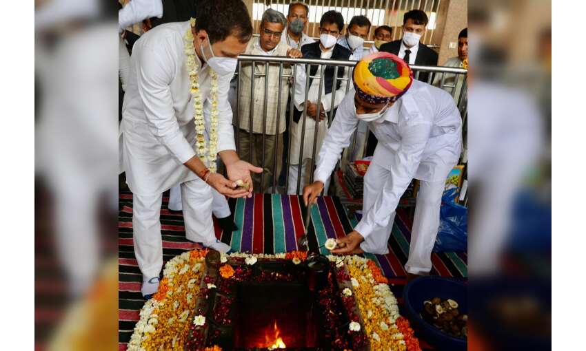 राहुल गांधी ने तेजाजी मंदिर में की पूजा, ट्रेक्टर रैली में लिया भाग