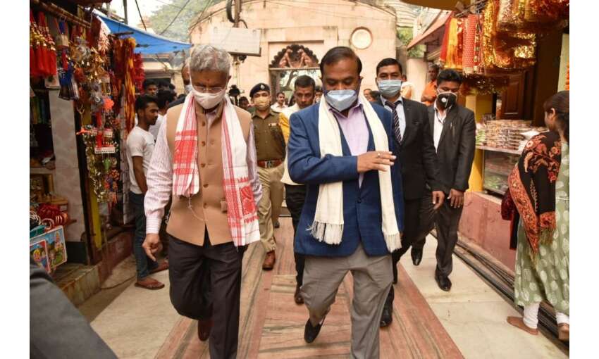 विदेश मंत्री एस जयशंकर और जापानी राजदूत ने किये माँ कामाख्या के दर्शन