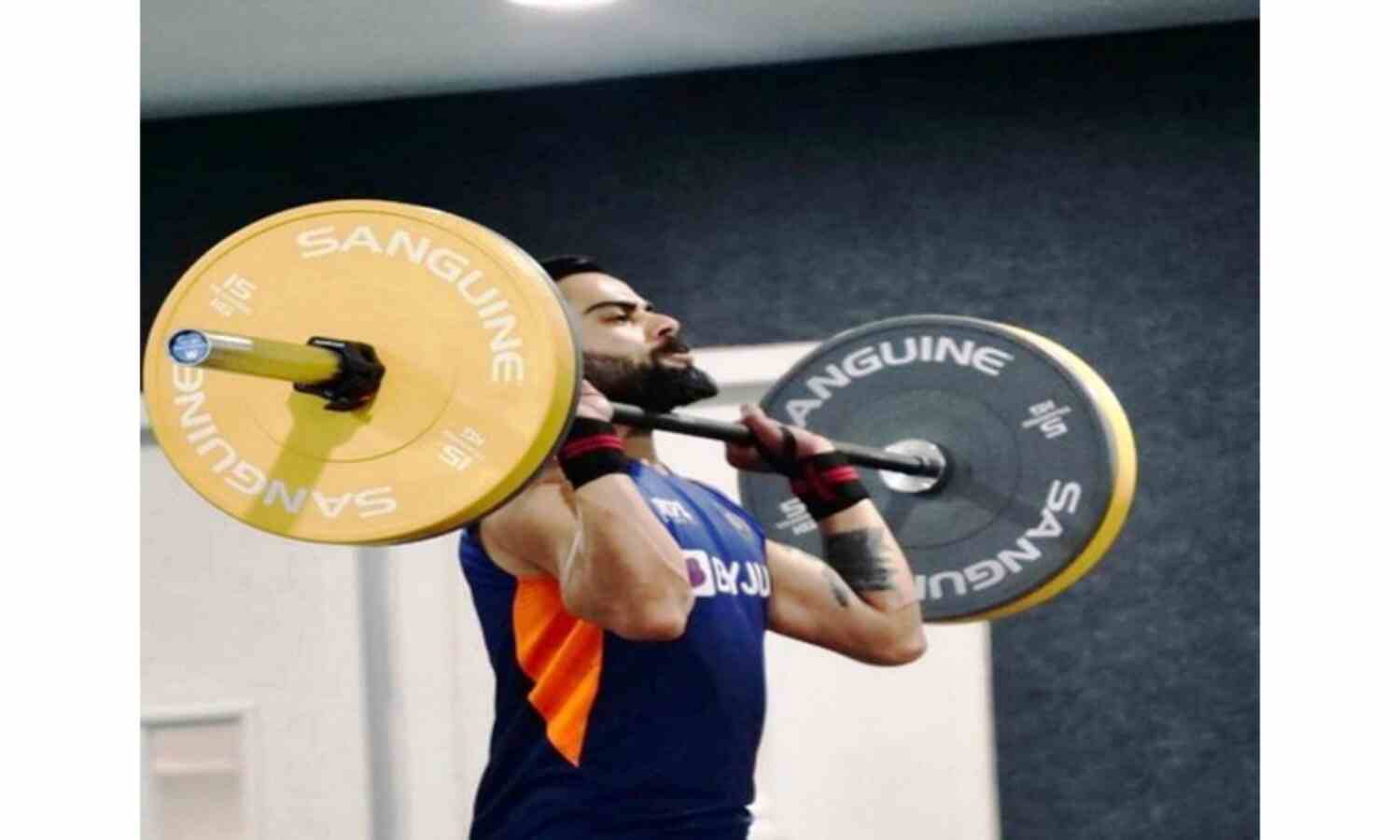 डे-नाईट टेस्ट से पहले भारतीय कप्तान कोहली ने जमकर पसीना बहाया