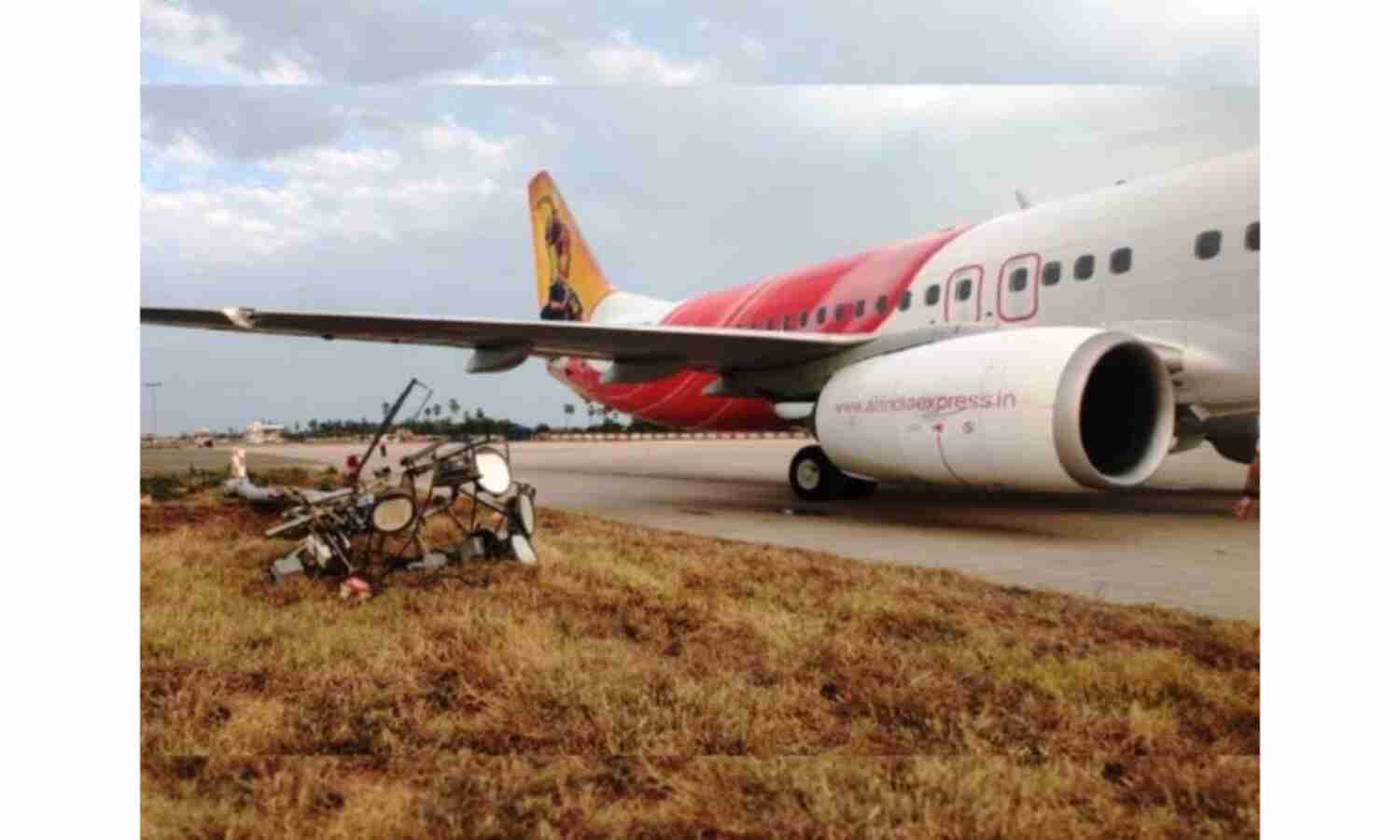 विजयवाड़ा में बिजली के खंबे से टकराया विमान, सभी यात्री सुरक्षित