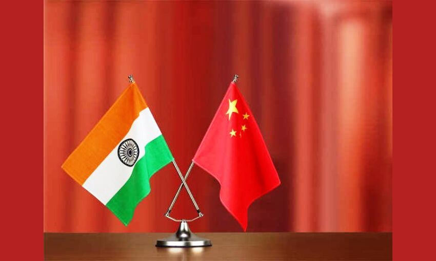 भारत-चीन के सैन्य कमांडरों के बीच अन्य स्थानों से हटने पर वार्ता शुरू