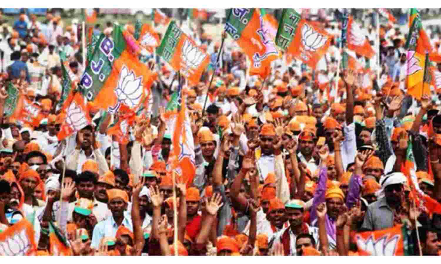 गुजरात निकाय चुनावों में भाजपा आगे, सूरत में आप दूसरे नंबर पर