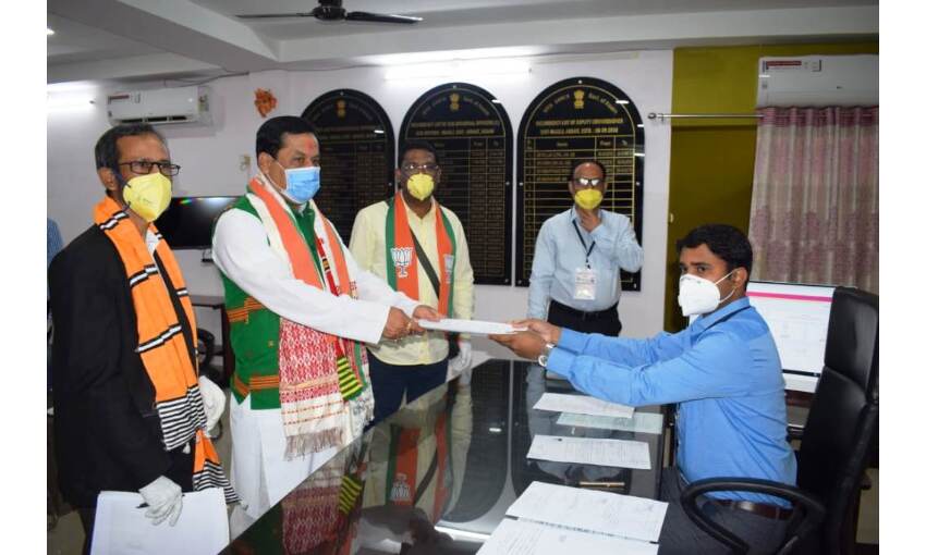 असम के मुख्यमंत्री सर्वानंद सोनोवाल ने दाखिल किया नामंकन,  27 को मतदान