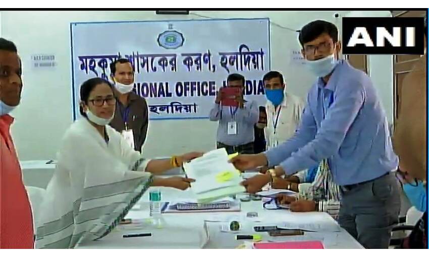 ममता बनर्जी ने शिव दर्शन कर नंदीग्राम से भरा नामांकन