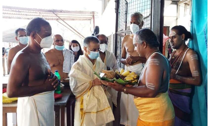 श्रीलंका में भारतीय उच्चायुक्त ने किया शिवरात्रि पर मंदिर में पूजन एवं रामसेतु दर्शन