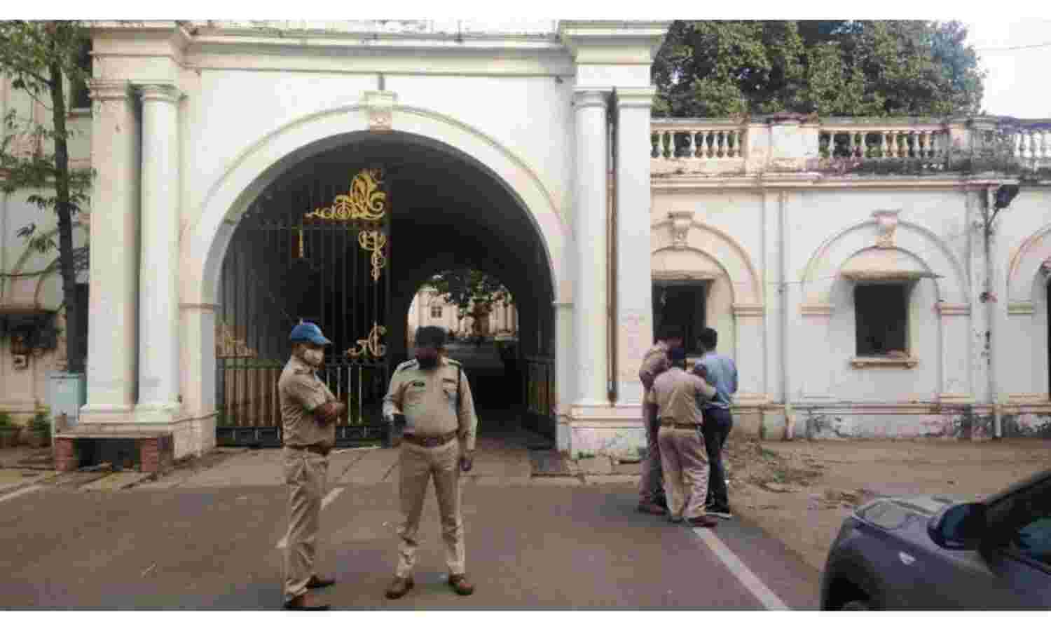 जयविलास पैलेस के दो कमरों के ताले टूटे, जांच जारी