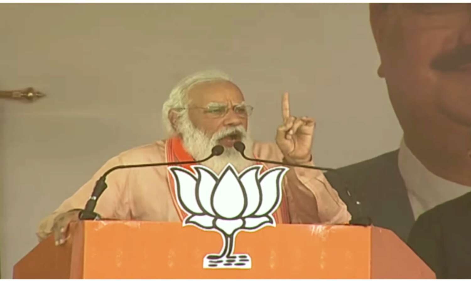 पुरुलिया में पीएम ने ममता सरकार पर साधा निशाना, कहा - भाजपा की सरकार आना तय