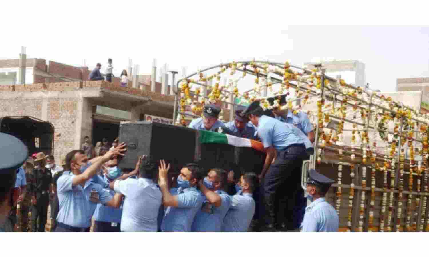 मिग-21 विमान हादसे में शहीद कैप्टन आशीष की सैन्य सम्मान के साथ अंतिम विदाई