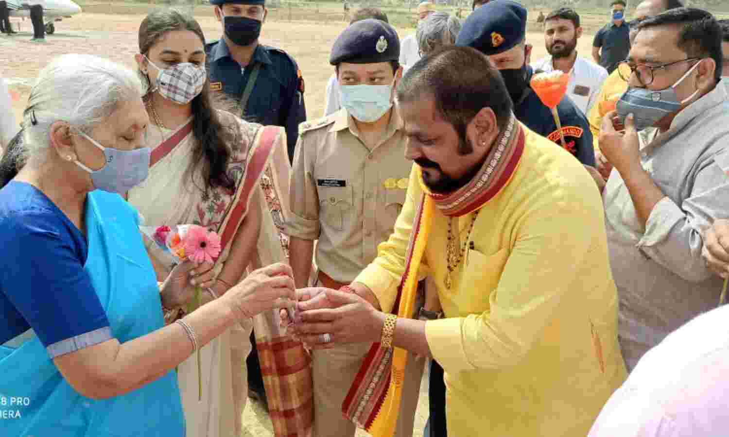 बलरामपुर: राज्यपाल आनंदीबेन पटेल ने बालिका शिक्षा पर दिया जोर बलरामपुर: राज्यपाल आनंदीबेन पटेल ने बालिका शिक्षा पर दिया जोर