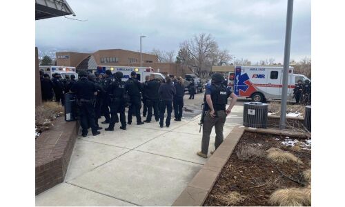 अमेरिका के कोलोराडो में गोलीबारी, 10 लोगों की मौत