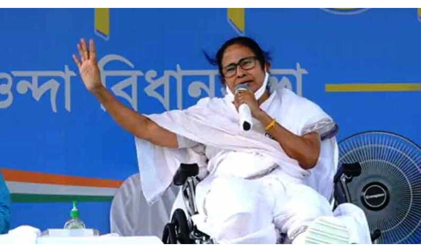 ममता बनर्जी ने रागा हिन्दुत्व का आलाप, कहा - मैं हिंदू ब्राह्मण की बेटी