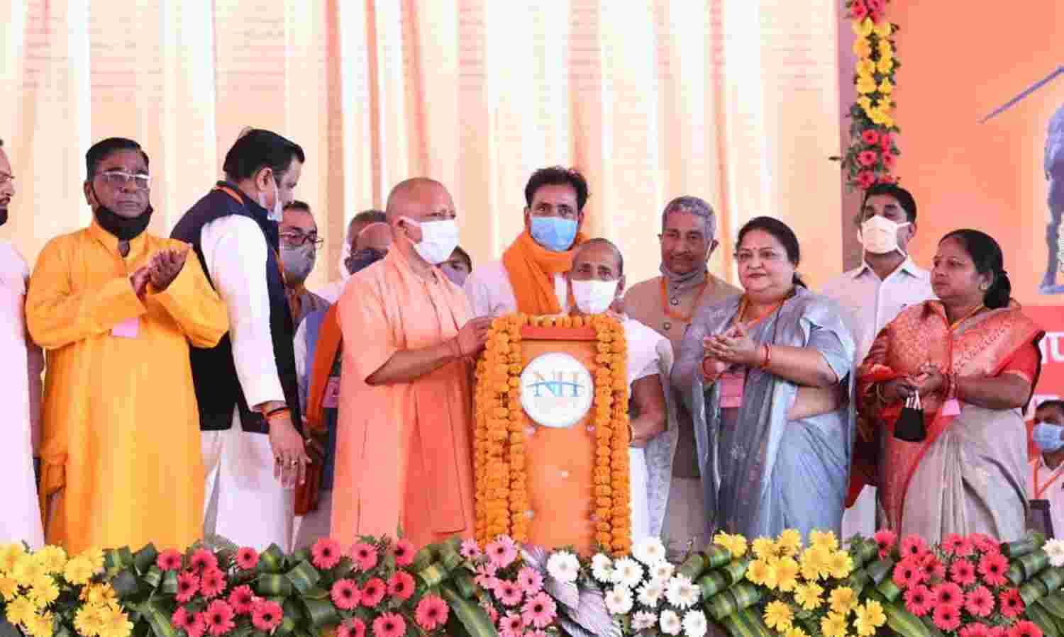 बहराइच को सीएम योगी ने दिए कई उपहार, सैकड़ों करोड़ की योजनाओं का लोकार्पण-शिलान्यास