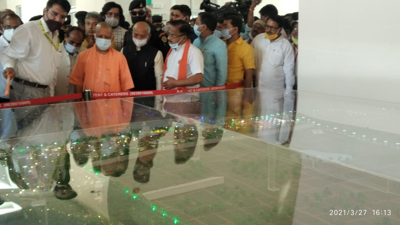 मुख्यमंत्री योगी आदित्यानाथ ने गोरखपुर को दिया होली का उपहार, चिड़ियाघर का किया लोकार्पण