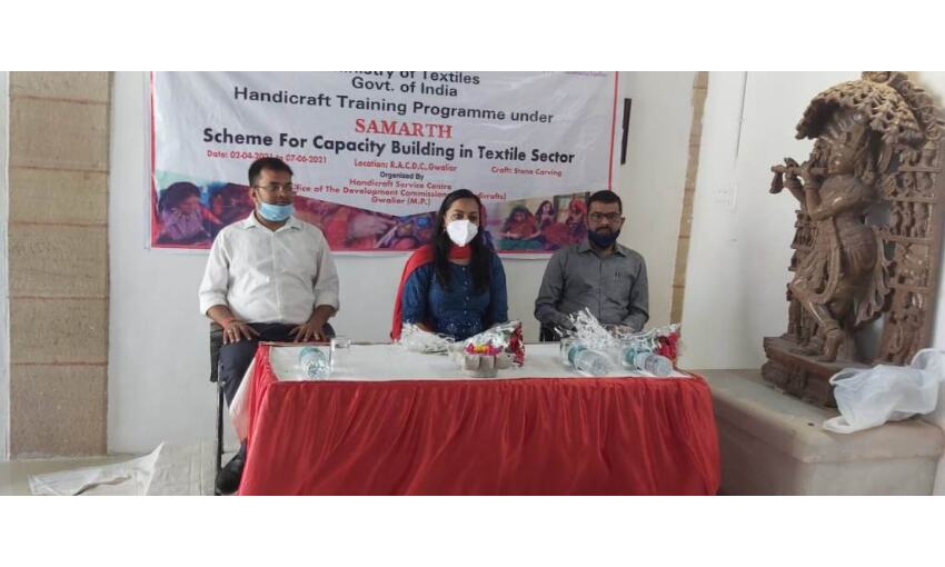 पत्थर शिल्प में तकनीकी उन्नयन को लेकर प्रशिक्षण शिविर शुरू पत्थर शिल्प में तकनीकी उन्नयन को लेकर प्रशिक्षण शिविर शुरू