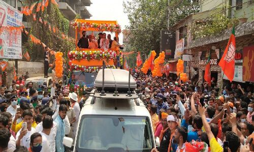 पश्चिम बंगाल चुनाव: यूपी के सीएम योगी बोले-रोड शो में उमड़ी भीड़ बता रही है कि 2 मई दीदी गई