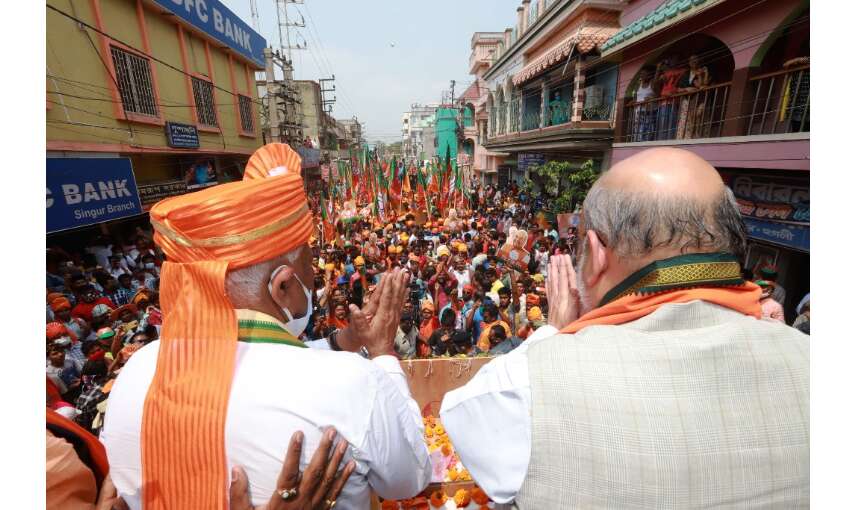 गृहमंत्री अमित शाह ने सिंगुर में किया रोड शो, उमड़ा जनसैलाब