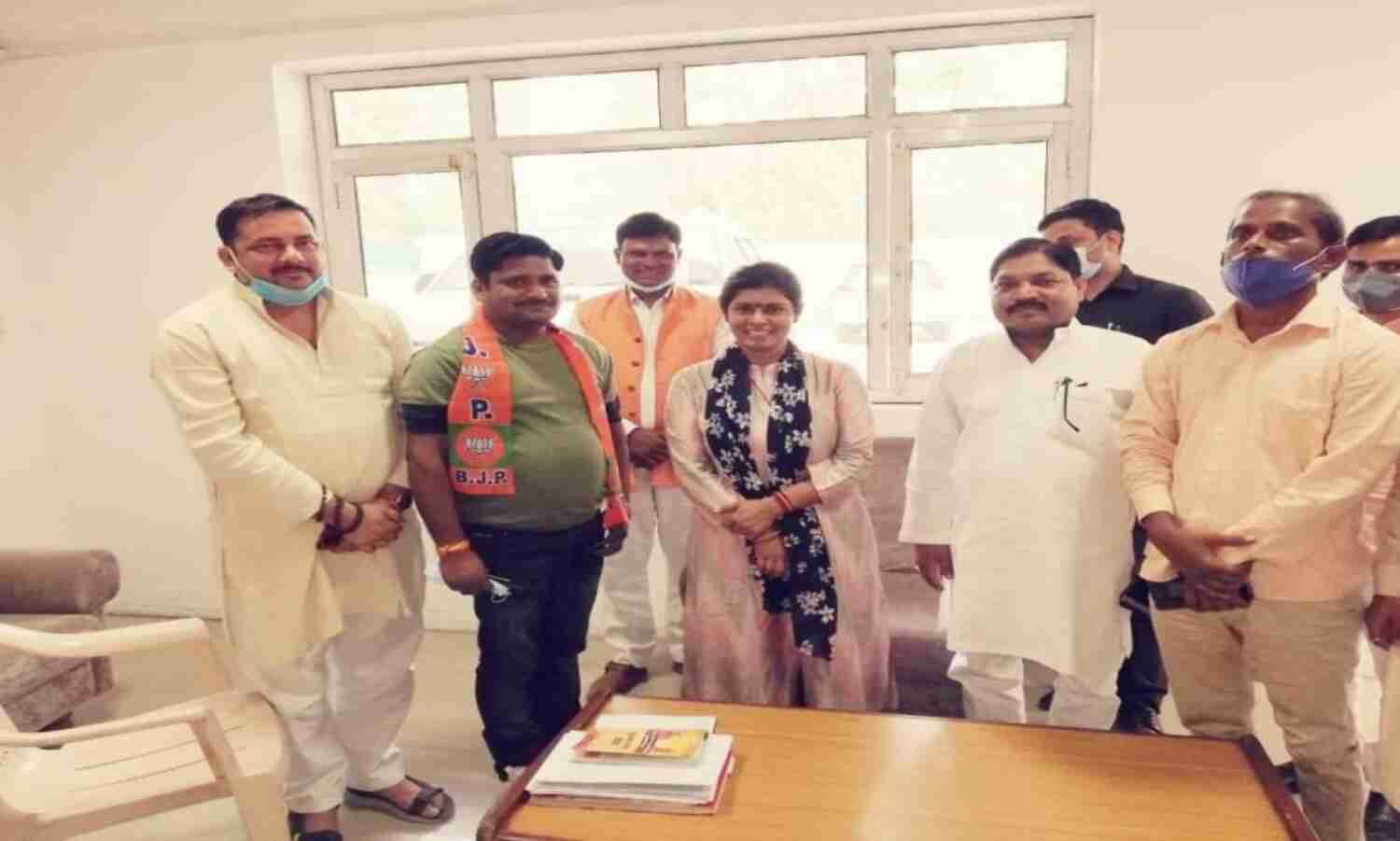 लखनऊ: भाजपा समर्थित प्रत्याशी के समर्थन में लवकुश सिंह ने मांगे वोट