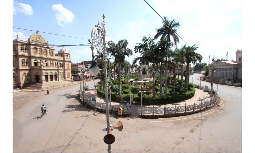 ग्वालियर में बढ़ी सख्तियां : धार्मिक स्थलों पर प्रवेश बंद, ऑनलाइन चलेंगी कोचिंग