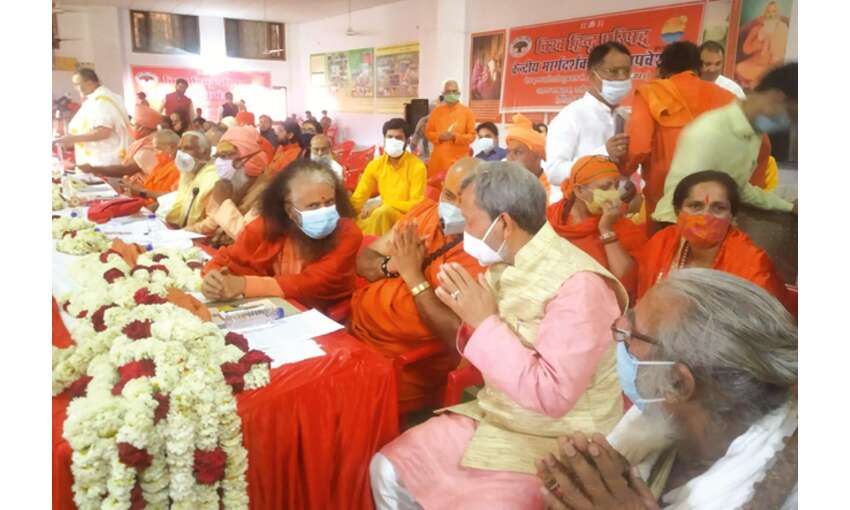 देवस्थानम बोर्ड में शामिल 51 मंदिरों को मुक्त कर दिया जाएगा : तीरथ सिंह रावत