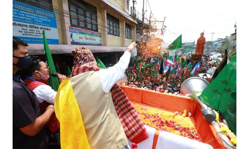 एनआरसी को लेकर फैलाया जा रहा भ्रम, इसके आने से कोई गोरखा प्रभावित नहीं होगा : अमित शाह एनआरसी को लेकर फैलाया जा रहा भ्रम, इसके आने से कोई गोरखा प्रभावित नहीं होगा : अमित शाह
