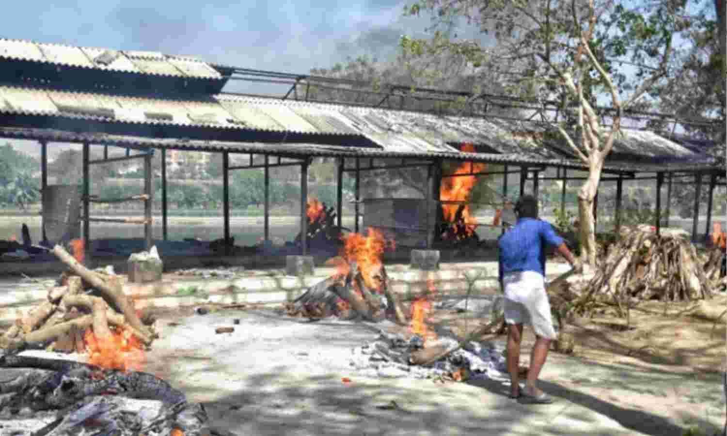 कोरोना का कहर : श्मशान और कब्रिस्तान वेटिंग पर