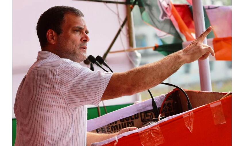 कोरोना काल के बीच राहुल गांधी को आई बंगाल चुनाव की याद, पहली सभा में पहुंचे कोरोना काल के बीच राहुल गांधी को आई बंगाल चुनाव की याद, पहली सभा में पहुंचे