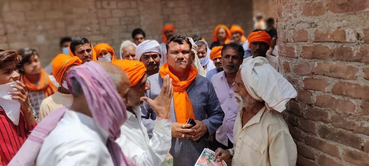 औरैया: भाजपा प्रत्याशी प्रियंका दुबे के समर्थन में उमड़ा जनसैलाब